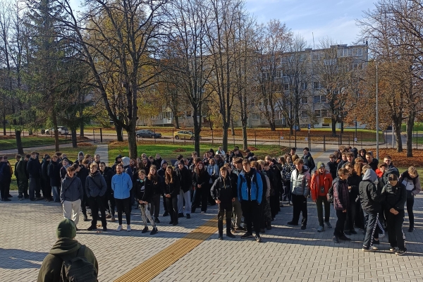 Pilietiškumo ir gynybos įgūdžių kurso žygis Naujoje Vilnioje